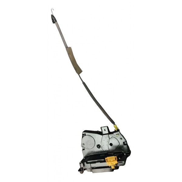 Fechadura Porta Traseira Direita Onix 13/18 13586740