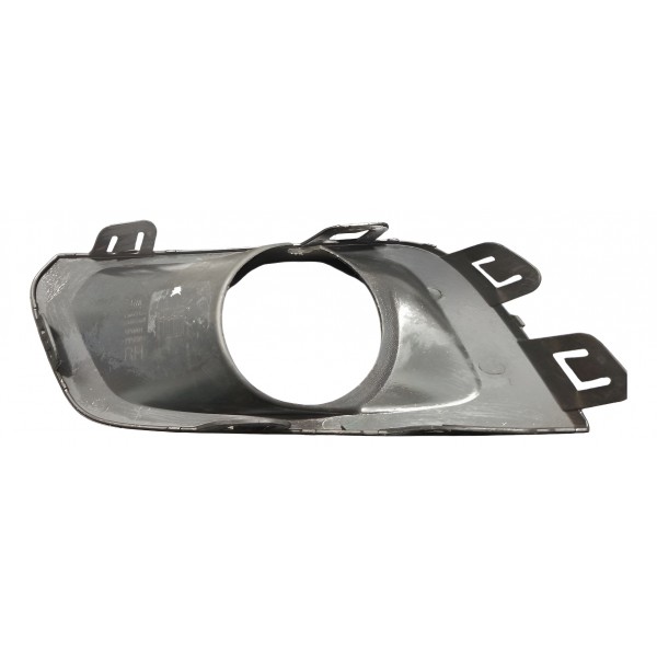 Moldura C/ Furo Farol Neblina Dianteira Direita Onix 17/19 Direito