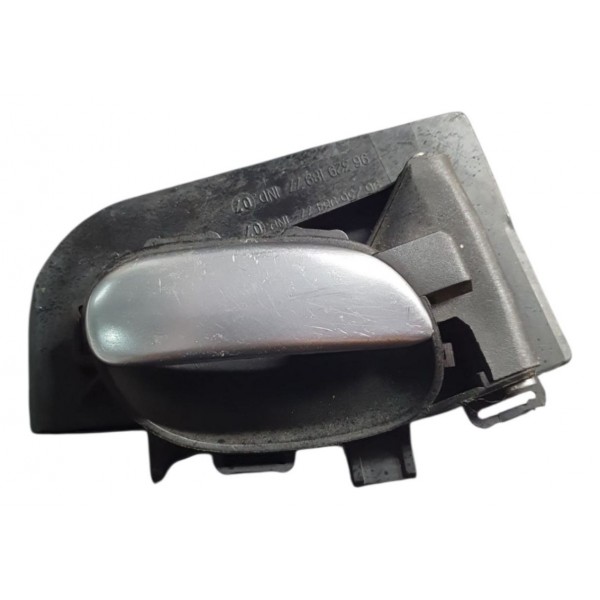 Macaneta Interna Traseira Esquerda Peugeot 206 2005