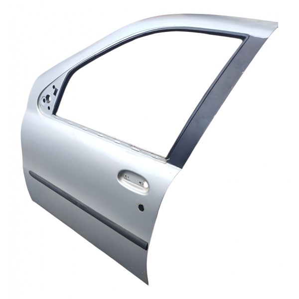 Porta Dianteira Esquerda Fiat Palio Yong Chinezinho  96 04  Dianteira Esquerda Prateado